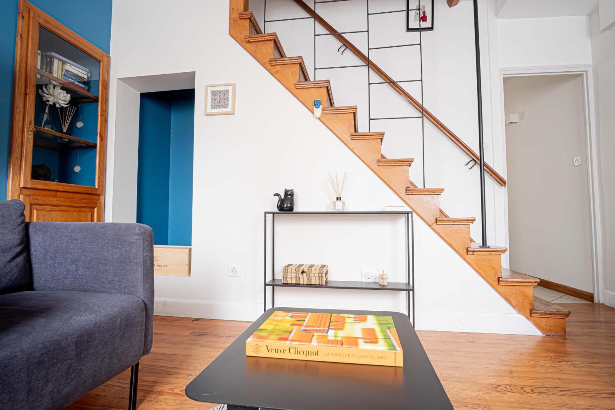 Triplex Cathedrale Parking Gratuit Apartment Reims Exterior foto